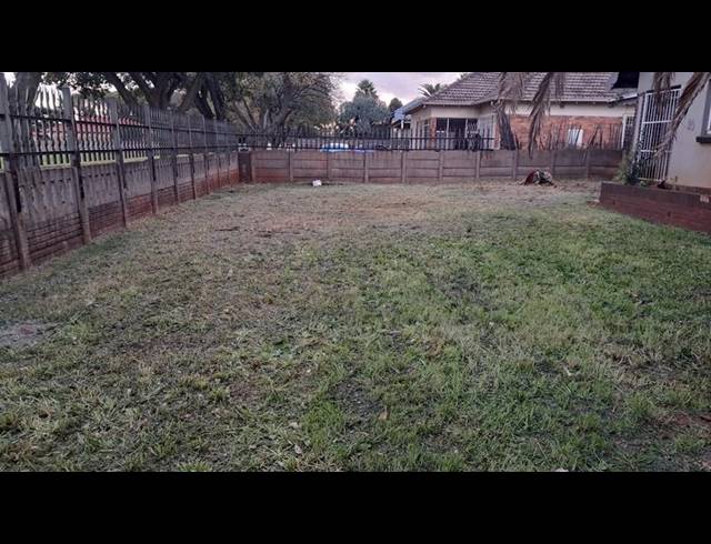 3 BEDROOM HOUSE FOR SALE IN LILIANTON